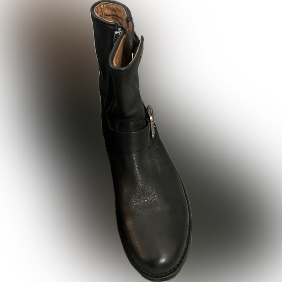 Frye Vicky 6” black moto ankle boot, size 8” Women - Picture 7 of 8